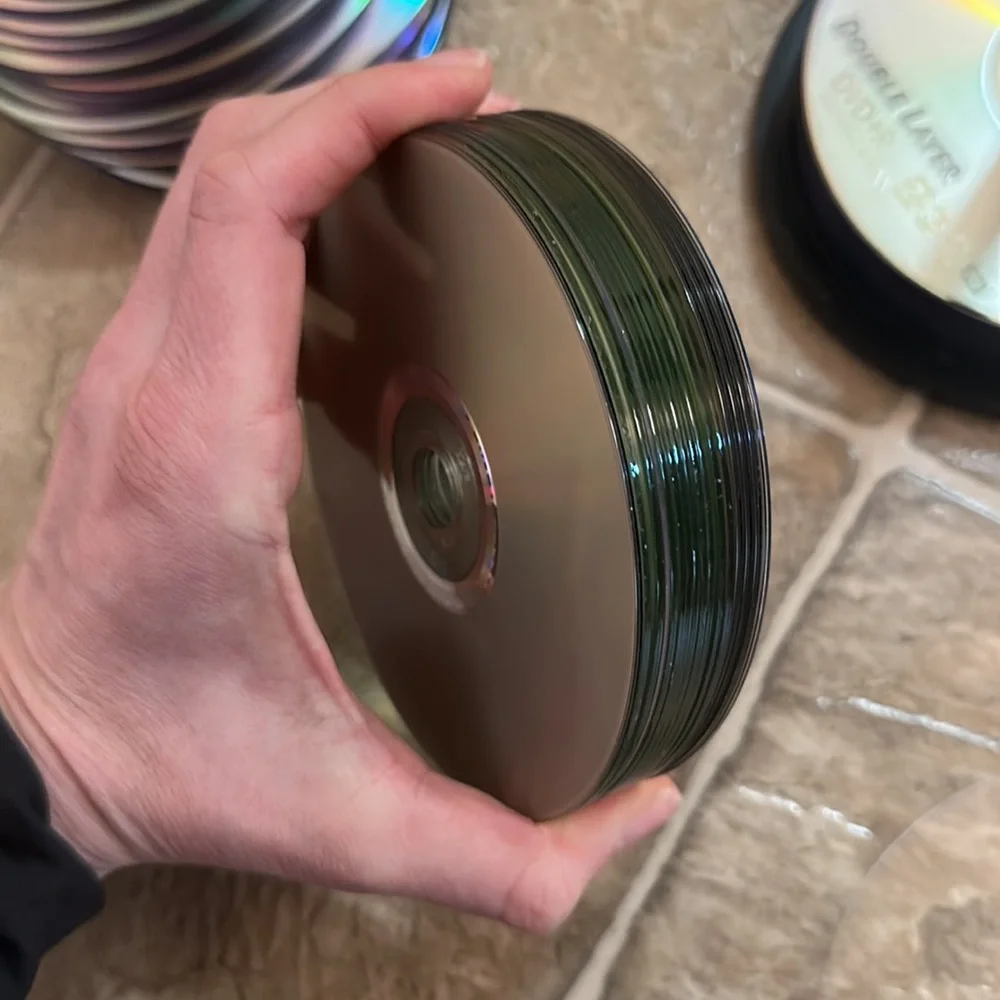 Writable burnable DVD R and CD Rom